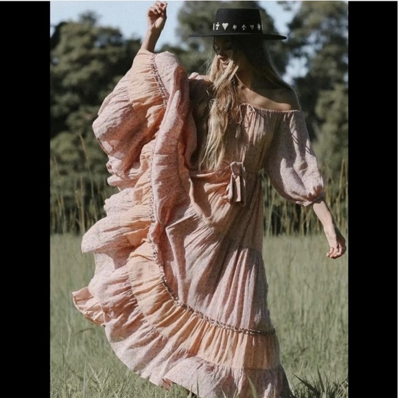 UFT Spell Rae Gown - Picture 6 of 11